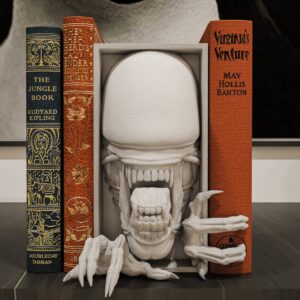 Xenomorph Book Nook